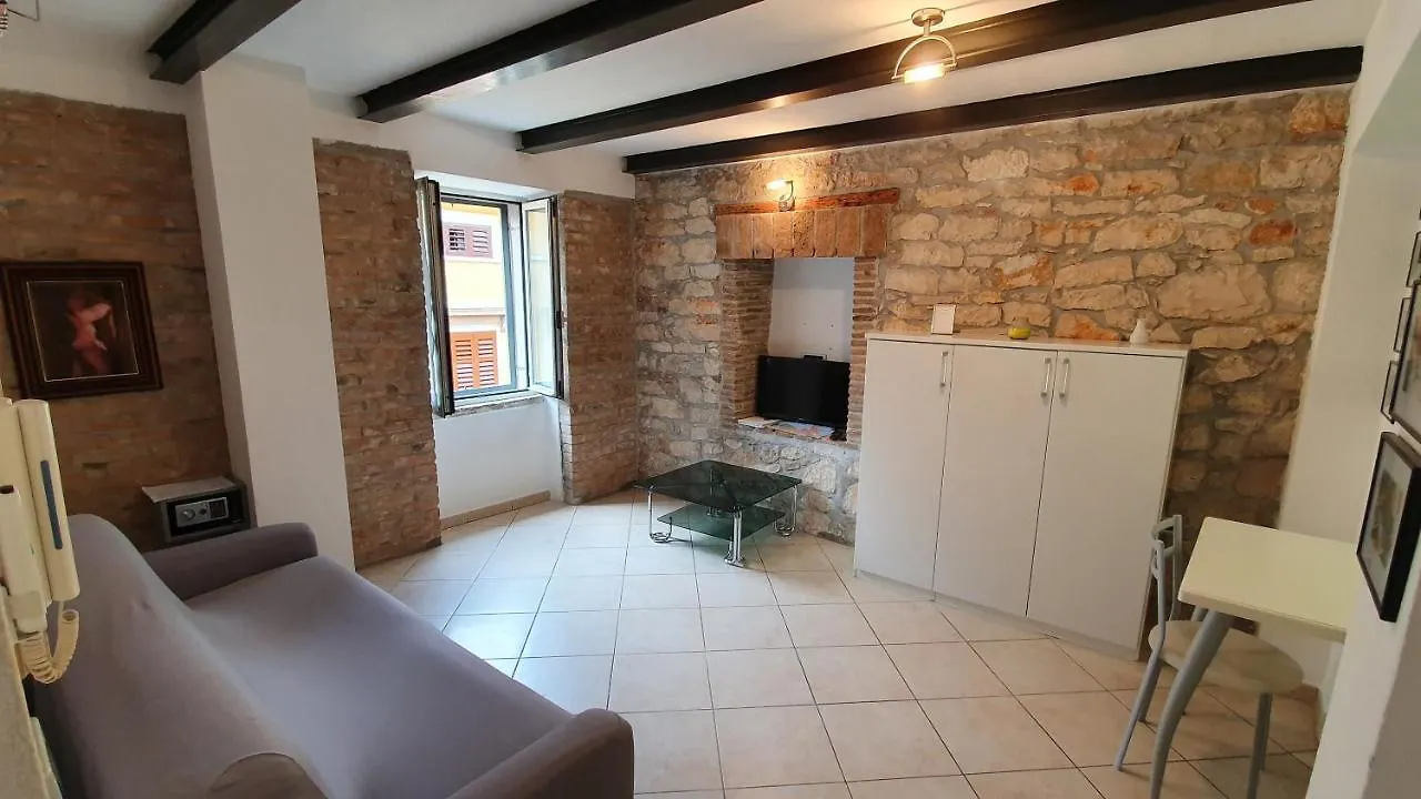 Apartments Villa Ernesta Rovinj 0*,
